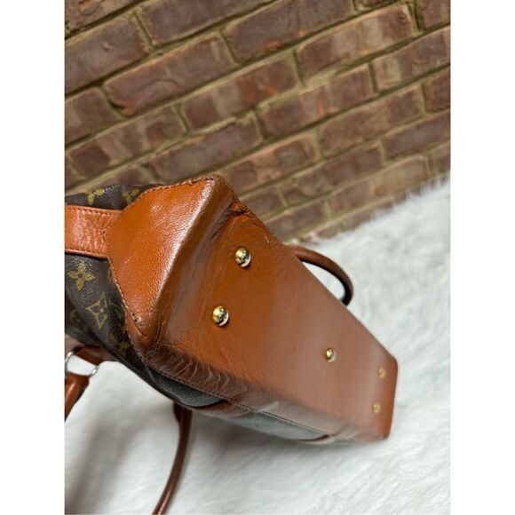 LOUIS VUITTON Authentic Monogram Sac Weekend Bag - Picture 5 of 13